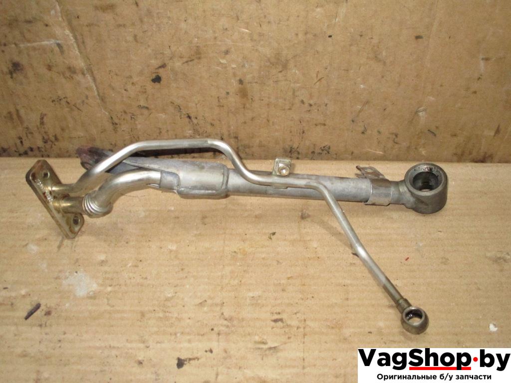 масляная трубка турбины Volkswagen Golf 6 поколение 2012, 1.6 л., TDi, CAY, дизель, МКПП, красный, хетчбэк 5 дв., передний привод, 03L145736M, 03L145535D - фото №1