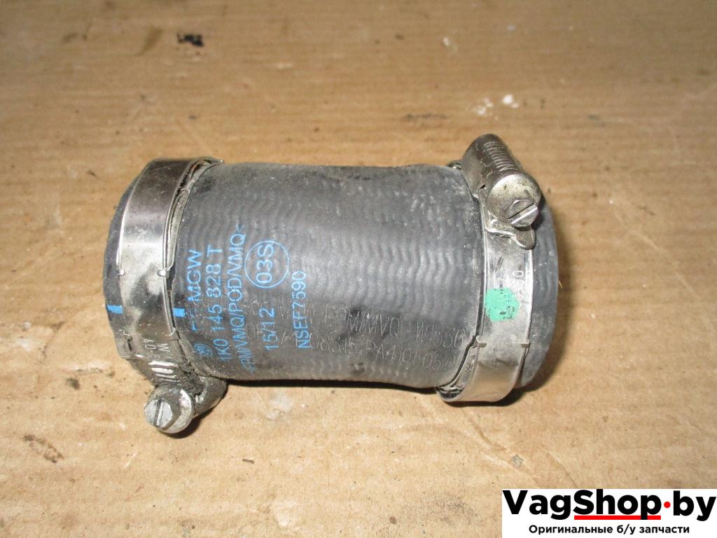 патрубок интеркулера Volkswagen Golf 6 поколение 2012, 1.6 л., TDi, CAY, дизель, МКПП, красный, хетчбэк 5 дв., передний привод, 1K0145828T - фото №1