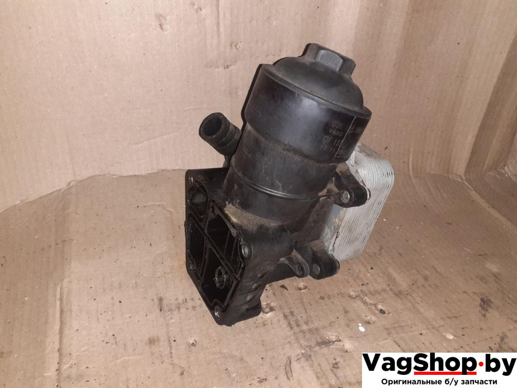 корпус масляного фильтра Volkswagen Golf 6 поколение 2012, 1.6 л., TDi, CAY, дизель, МКПП, красный, хетчбэк 5 дв., передний привод, 03L115389C - фото №1
