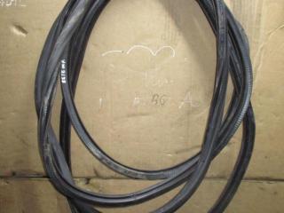 уплотнитель Volkswagen Golf 6 поколение 2012, 1.6 л., TDi, CAY, дизель, МКПП, красный, хетчбэк 5 дв., передний привод, 5K4867911B