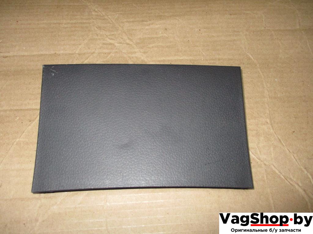 накладка на торпедо (консоль) Volkswagen Golf 6 поколение 2012, 1.6 л., TDi, CAY, дизель, МКПП, красный, хетчбэк 5 дв., передний привод, 5K0857367B - фото №1