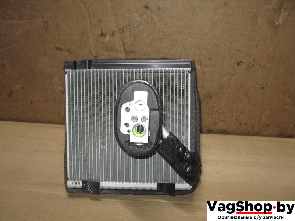 испаритель кондиционера Volkswagen Golf 6 поколение 2012, 1.6 л., TDi, CAY, дизель, МКПП, красный, хетчбэк 5 дв., передний привод - фото №1