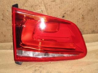 фонарь крышки багажника левый Volkswagen Touareg 2 поколение 2013, 3.6 л., FSI, CGR, бензин, АКПП, серый, внедорожник 5 дв., полный привод, 7P6945093B