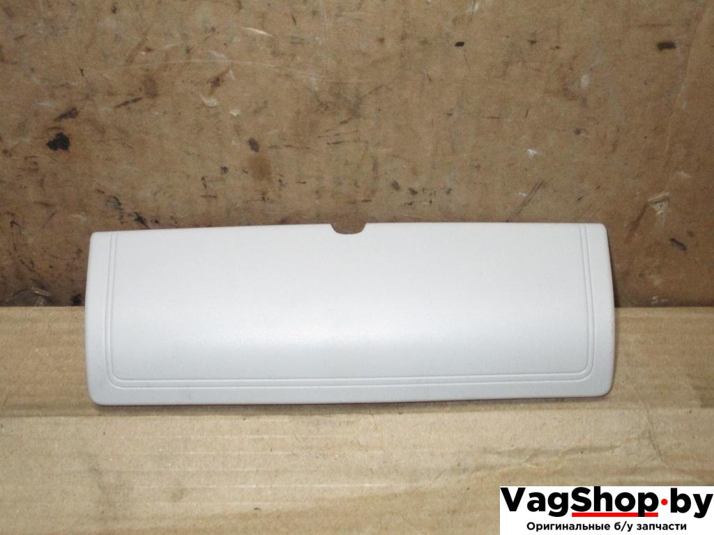 заглушка Volkswagen Touareg 2 поколение 2013, 3.6 л., FSI, CGR, бензин, АКПП, серый, внедорожник 5 дв., полный привод, 7P6857185 - фото №1