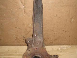 кулак поворотный левый Volkswagen Touareg 2 поколение 2013, 3.6 л., FSI, CGR, бензин, АКПП, серый, внедорожник 5 дв., полный привод, 7P6407245A