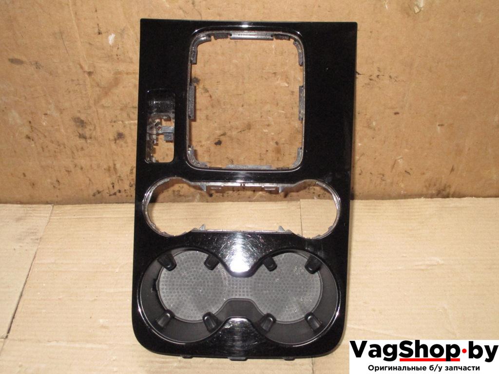 накладка декоративная Volkswagen Touareg 2 поколение 2013, 3.6 л., FSI, CGR, бензин, АКПП, серый, внедорожник 5 дв., полный привод, 7P1863216A, 7P6858602 - фото №1