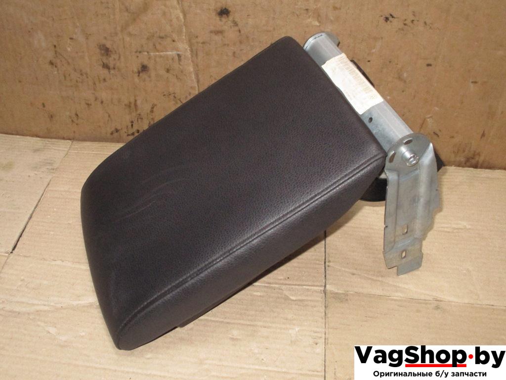 подлокотник Volkswagen Touareg 2 поколение 2013, 3.6 л., FSI, CGR, бензин, АКПП, серый, внедорожник 5 дв., полный привод, 7P6864207C - фото №1