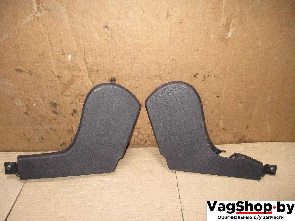 накладка декоративная Volkswagen Touareg 2 поколение 2013, 3.6 л., FSI, CGR, бензин, АКПП, серый, внедорожник 5 дв., полный привод, 7P0885787C, 7P0885788C - фото №1