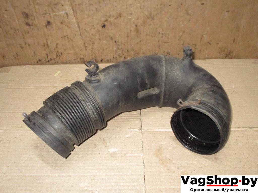 воздуховод Volkswagen Touareg 2 поколение 2013, 3.6 л., FSI, CGR, бензин, АКПП, серый, внедорожник 5 дв., полный привод, 7P6129684B - фото №1