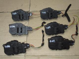 моторчик заслонки печки Volkswagen Touareg 2 поколение 2013, 3.6 л., FSI, CGR, бензин, АКПП, серый, внедорожник 5 дв., полный привод, 7P0907511A