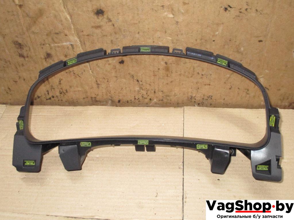 накладка декоративная Volkswagen Touareg 2 поколение 2013, 3.6 л., FSI, CGR, бензин, АКПП, серый, внедорожник 5 дв., полный привод, 7P1857053 - фото №1