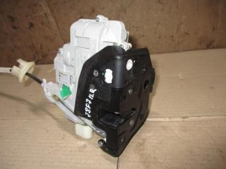 замок двери передней правой Volkswagen Touareg 2 поколение 2013, 3.6 л., FSI, CGR, бензин, АКПП, серый, внедорожник 5 дв., полный привод, 8J1837016B