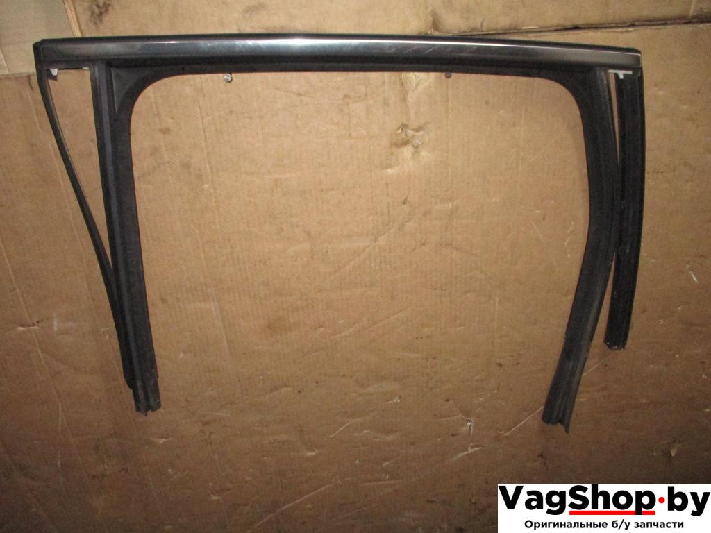 направляющая стекла Volkswagen Touareg 2 поколение 2013, 3.6 л., FSI, CGR, бензин, АКПП, серый, внедорожник 5 дв., полный привод - фото №1