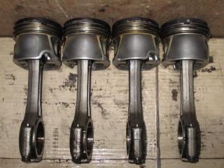 поршень Volkswagen Golf Plus 1 поколение 2006, 2.0 л., TDi, BKD, дизель, МКПП, черный, хетчбэк 5 дв., передний привод, 03G107065C001