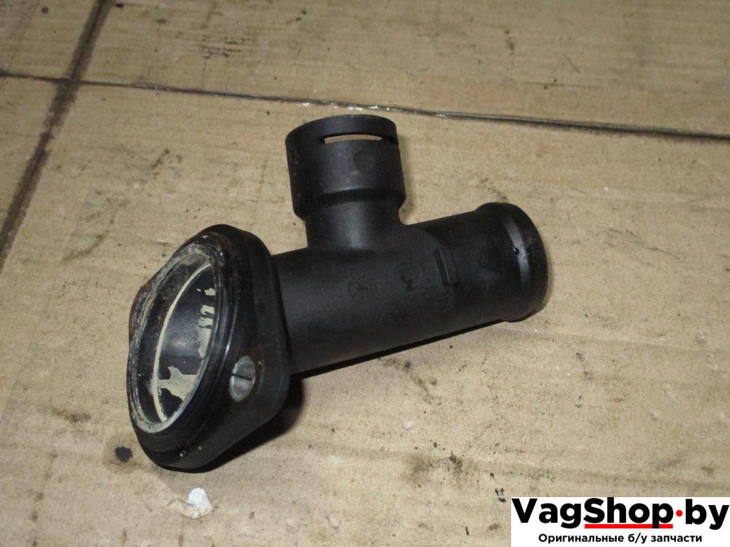 корпус термостата Volkswagen Golf Plus 1 поколение 2006, 2.0 л., TDi, BKD, дизель, МКПП, черный, хетчбэк 5 дв., передний привод, 03G121121D - фото №1