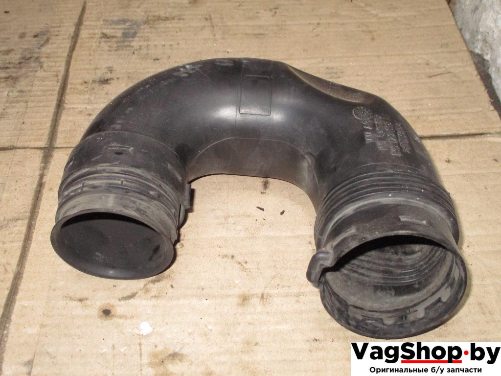 воздуховод Volkswagen Golf Plus 1 поколение 2006, 2.0 л., TDi, BKD, дизель, МКПП, черный, хетчбэк 5 дв., передний привод, 1K0129618AT - фото №1