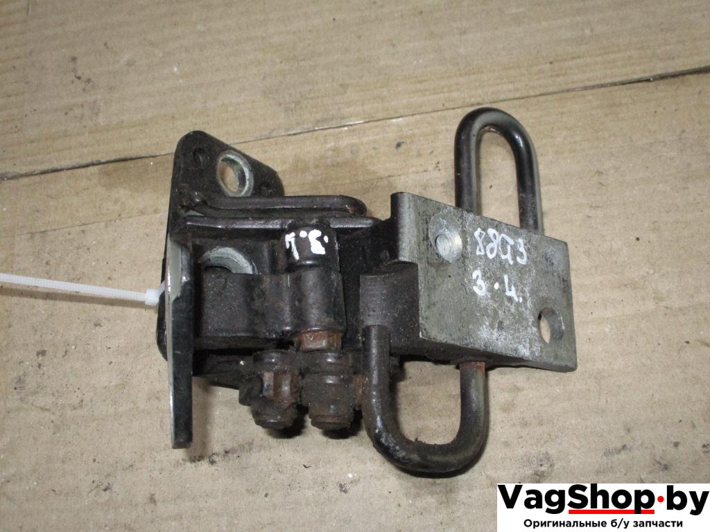 петля двери Volkswagen Passat B6 2007, 2.0 л., TDi, BMP, дизель, МКПП, черный, универсал, полный привод - фото №1