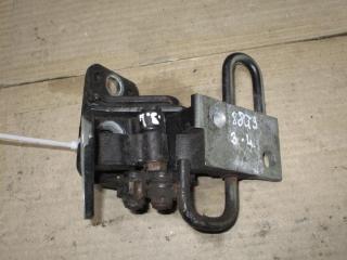 петля двери Volkswagen Passat B6 2007, 2.0 л., TDi, BMP, дизель, МКПП, черный, универсал, полный привод