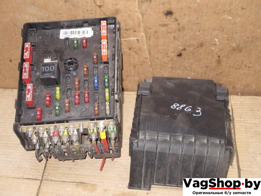 блок предохранителей Volkswagen Passat B6 2007, 2.0 л., TDi, BMP, дизель, МКПП, черный, универсал, полный привод, 3C0937125 - фото №1