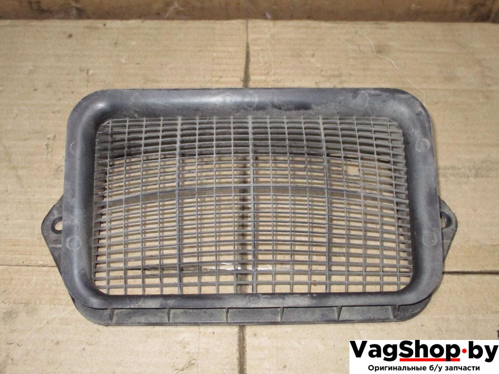 воздуховод Volkswagen Passat B6 2007, 2.0 л., TDi, BMP, дизель, МКПП, черный, универсал, полный привод, 1K0815479B - фото №1