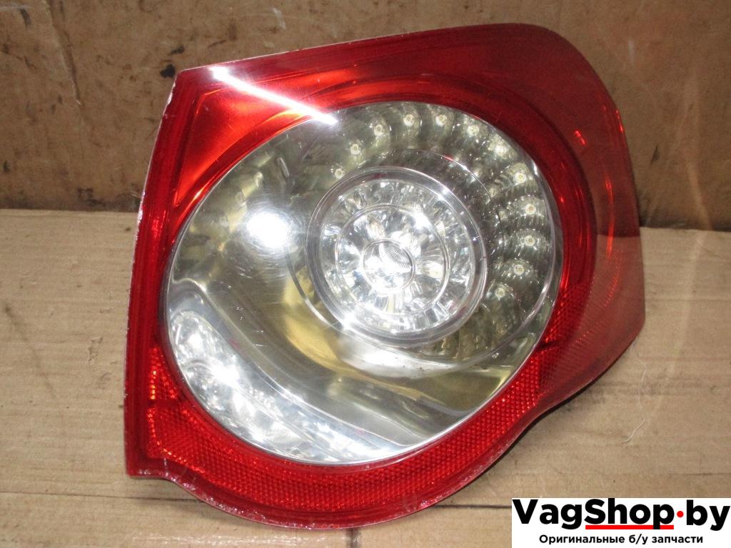 фонарь задний правый Volkswagen Passat B6 2007, 2.0 л., TDi, BMP, дизель, МКПП, черный, универсал, полный привод, 3C9945096C - фото №1