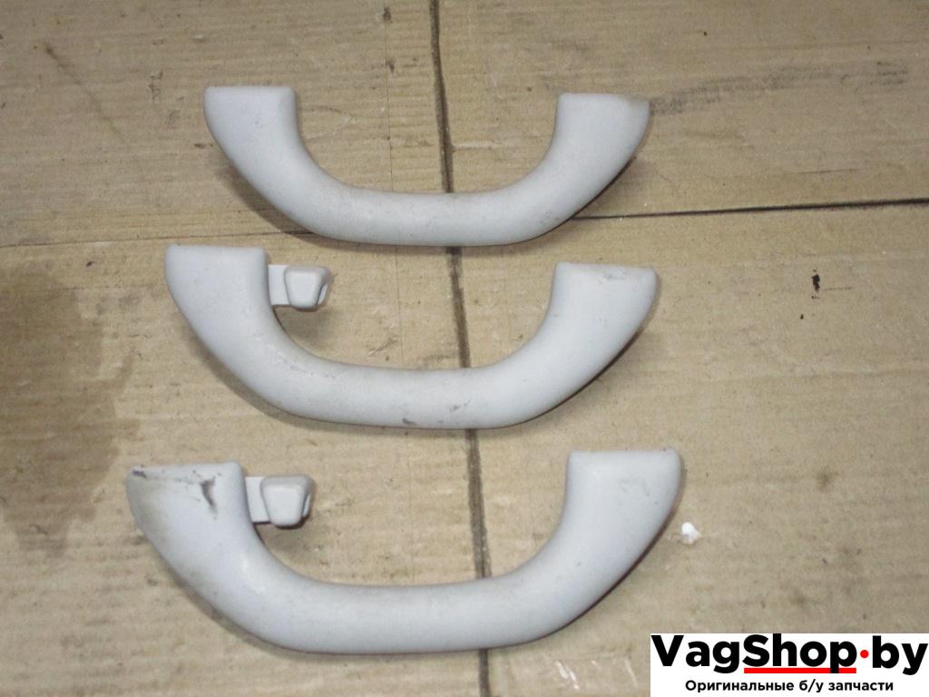 ручка внутренняя потолочная Volkswagen Passat B6 2007, 2.0 л., TDi, BMP, дизель, МКПП, черный, универсал, полный привод - фото №1