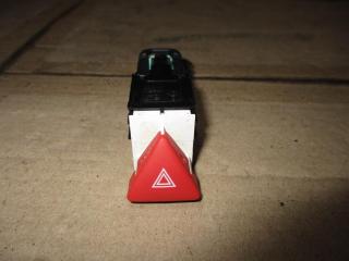 кнопка аварийной сигнализации Volkswagen Passat B6 2007, 2.0 л., TDi, BMP, дизель, МКПП, черный, универсал, полный привод, 3C0953509A