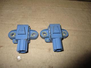 датчик удара Volkswagen Passat B6 2007, 2.0 л., TDi, BMP, дизель, МКПП, черный, универсал, полный привод, 1K0955557A