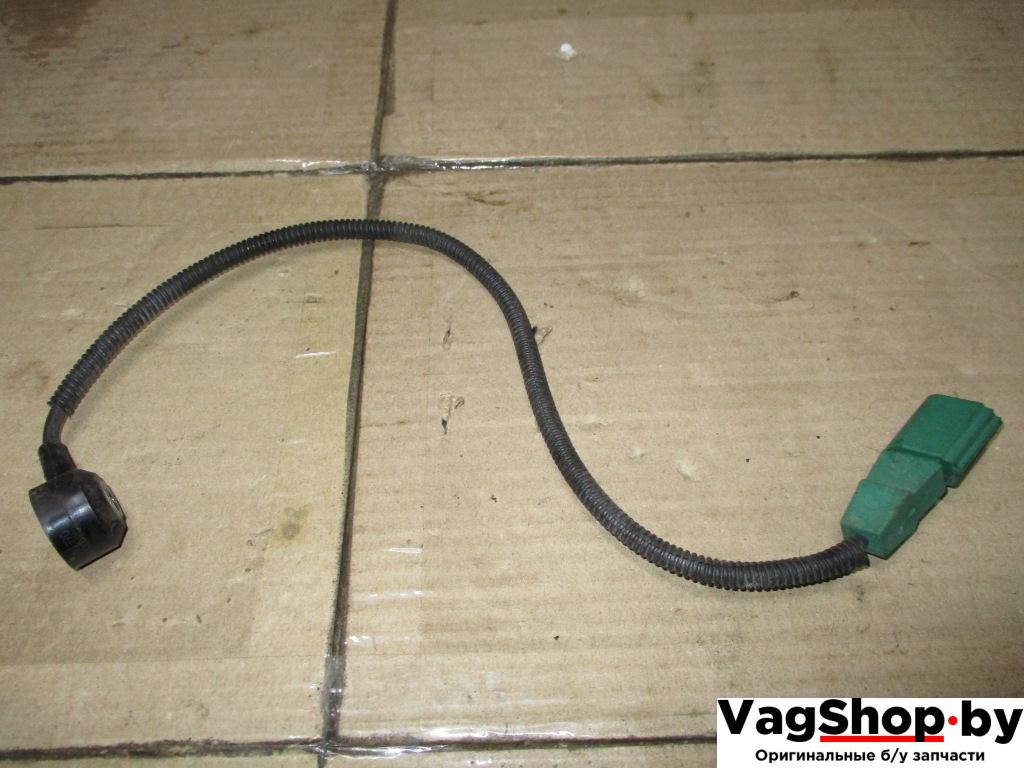 датчик детонации Audi A4 B8/8K 2009, 1.8 л., TFSI, CDH, бензин, МКПП, черный, седан, передний привод, 06E905377A - фото №1