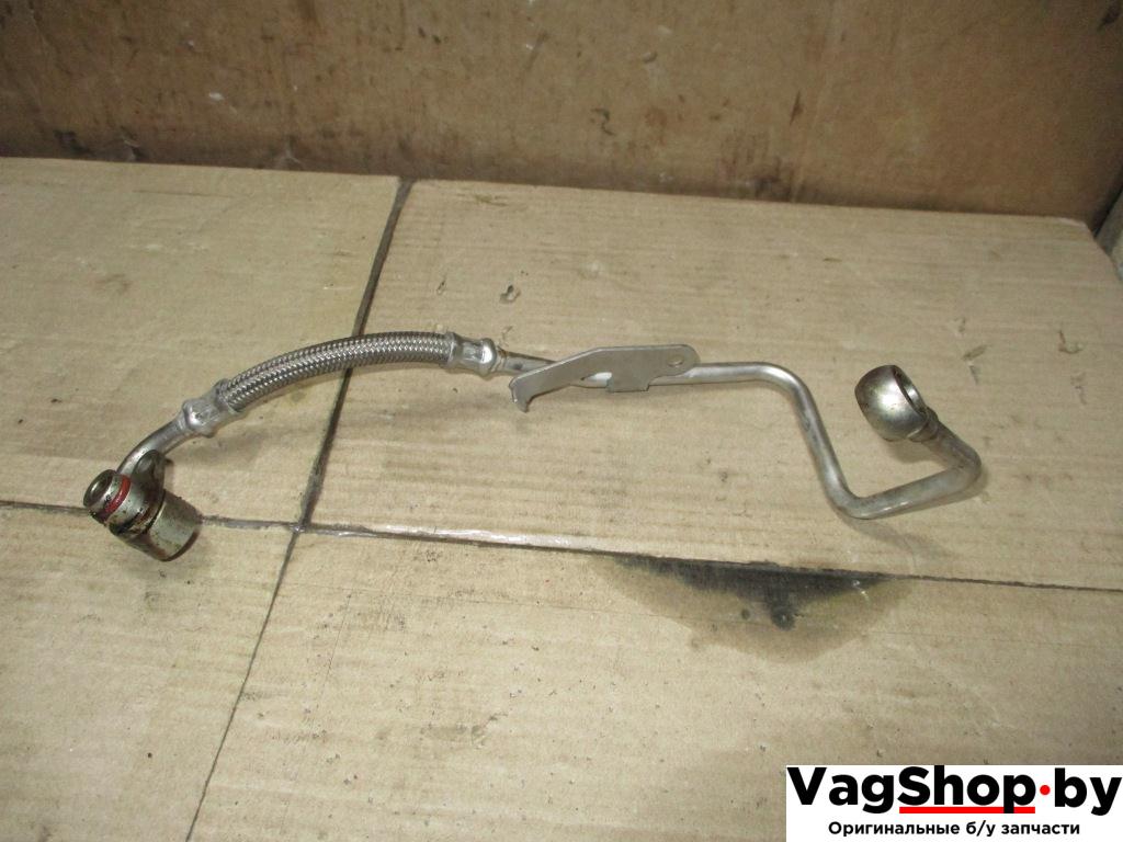 масляная трубка турбины Audi A4 B8/8K 2009, 1.8 л., TFSI, CDH, бензин, МКПП, черный, седан, передний привод, 06H145771 - фото №1