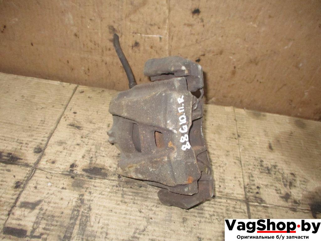 суппорт передний правый Audi A4 B8/8K 2009, 1.8 л., TFSI, CDH, бензин, МКПП, черный, седан, передний привод - фото №1