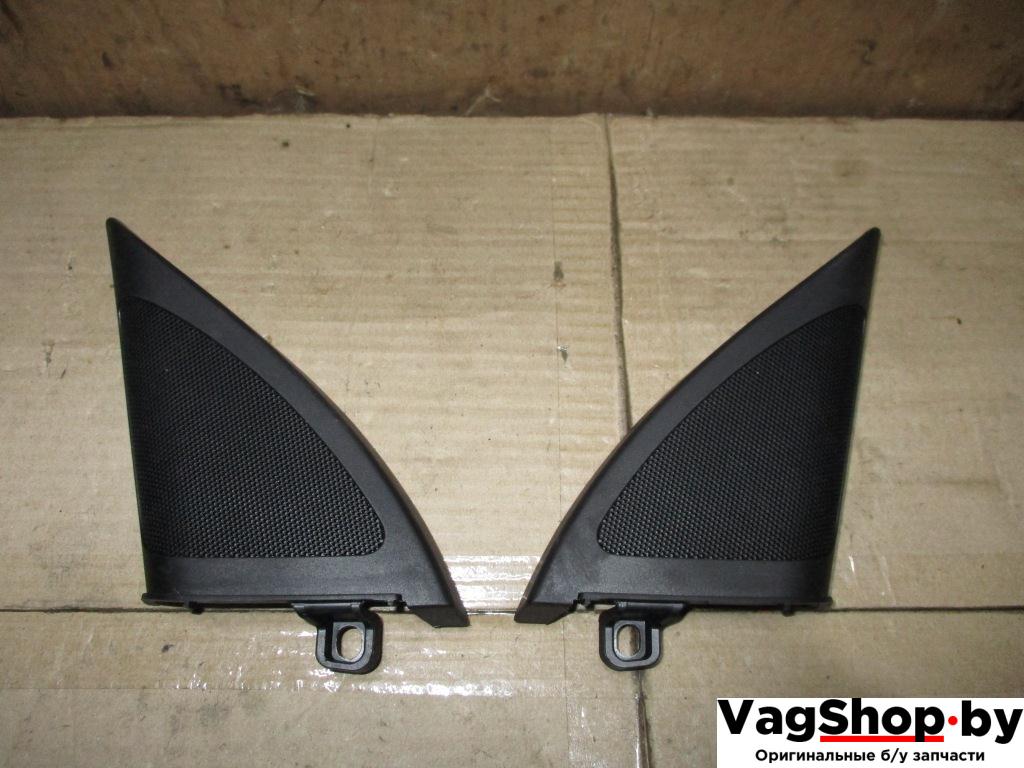 накладка декоративная Audi A4 B8/8K 2009, 1.8 л., TFSI, CDH, бензин, МКПП, черный, седан, передний привод, 8K0035423, 8K0035424 - фото №1