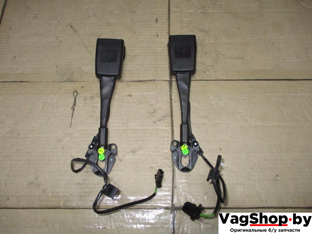 замок ремня безопасности Audi A4 B8/8K 2009, 1.8 л., TFSI, CDH, бензин, МКПП, черный, седан, передний привод, 8K0857755D - фото №1