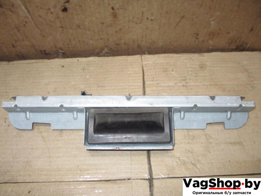 ручка открывания багажника Audi A4 B8/8K 2009, 1.8 л., TFSI, CDH, бензин, МКПП, черный, седан, передний привод, 5N0827566B, 8T0827569C - фото №1