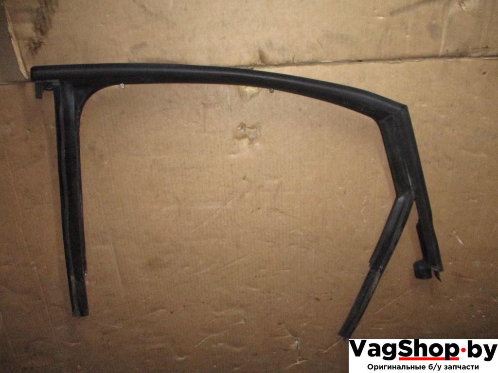 направляющая стекла Audi A4 B8/8K 2009, 1.8 л., TFSI, CDH, бензин, МКПП, черный, седан, передний привод, 8K5839439E, 8K5839440E - фото №1