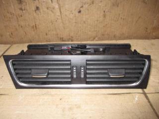 дефлектор обдува салона Audi A4 B8/8K 2009, 1.8 л., TFSI, CDH, бензин, МКПП, черный, седан, передний привод, 8T1820951C