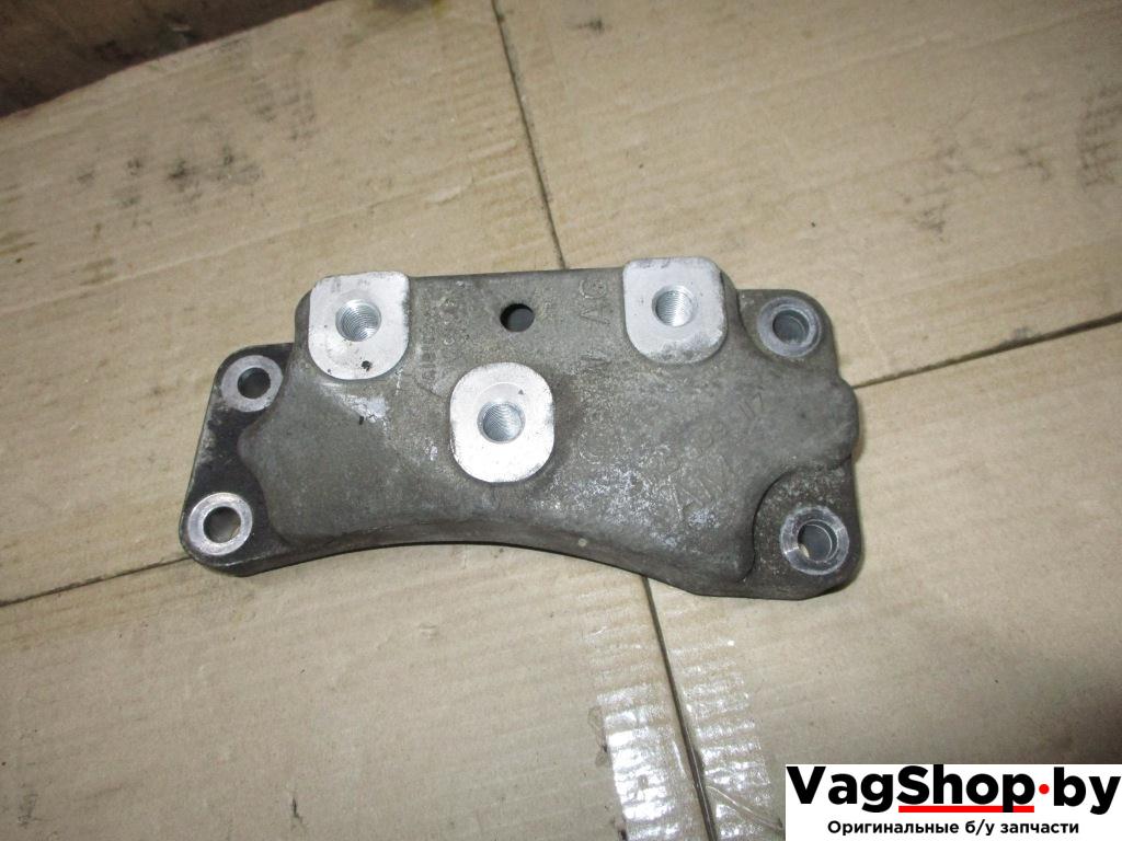 кронштейн КПП Volkswagen Passat B6 2009, 2.0 л., TDi, CBA, дизель, АКПП, серебро, седан, передний привод, 1K0199117AM - фото №1