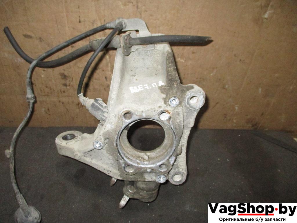 кулак поворотный правый Volkswagen Passat B6 2008, 2.0 л., TDi, BMP, дизель, МКПП, черный, универсал, полный привод - фото №1