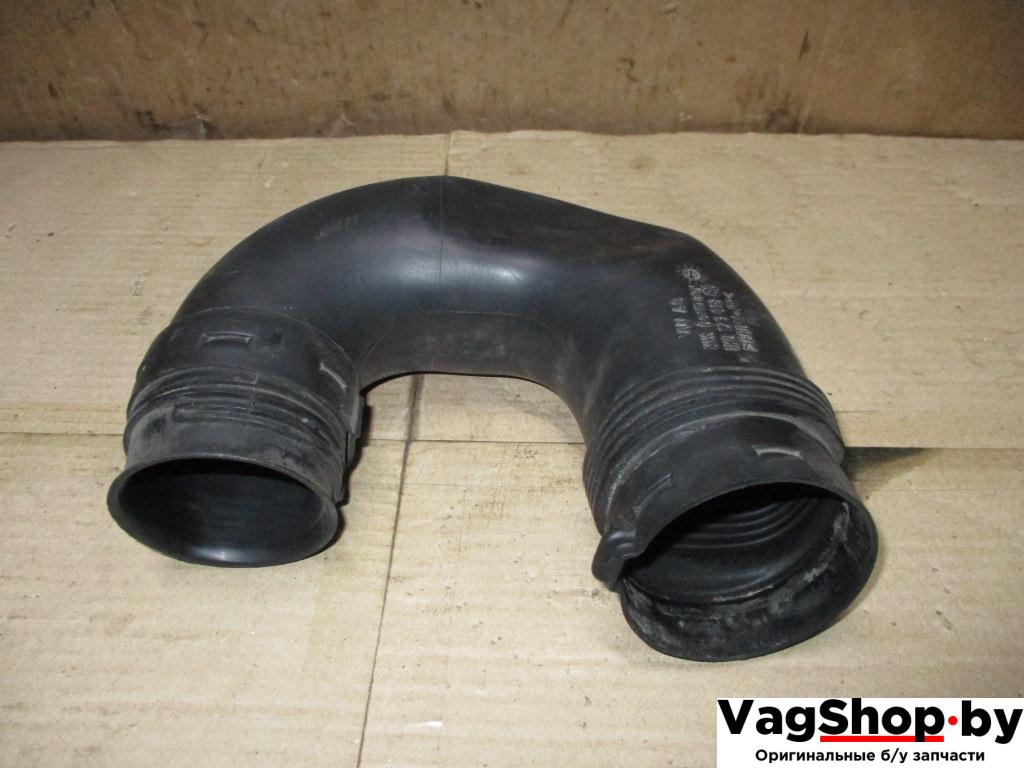 воздуховод Volkswagen Passat B6 2008, 2.0 л., TDi, BMP, дизель, МКПП, черный, универсал, полный привод, 1K0129618BQ - фото №1