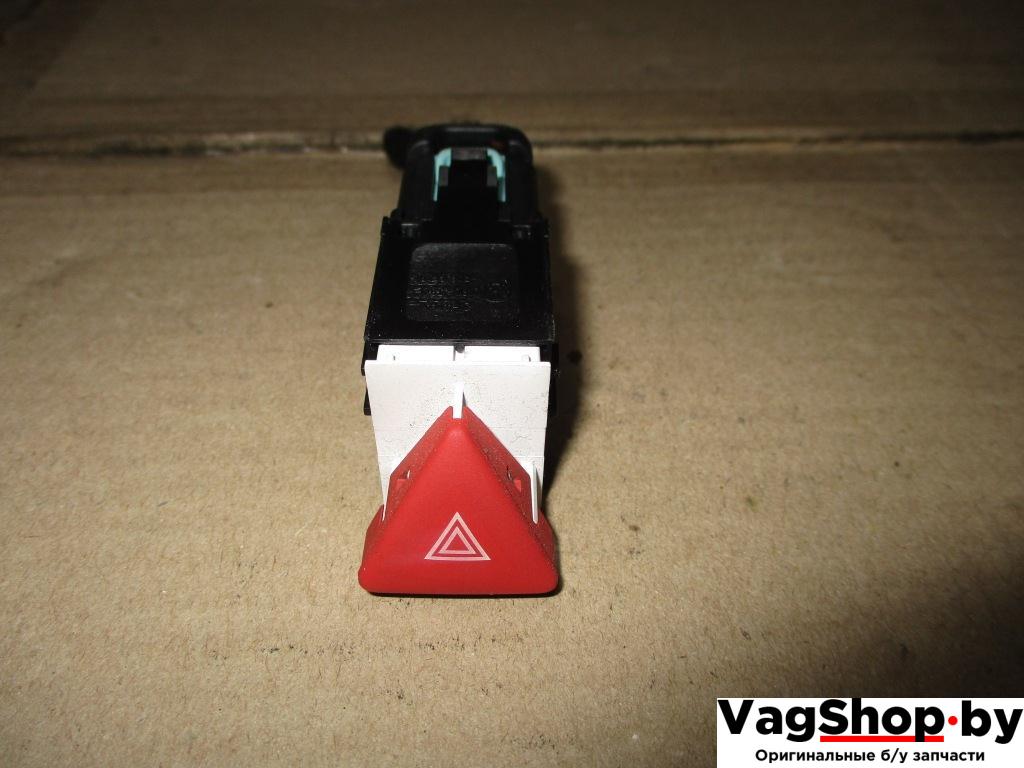 кнопка аварийной сигнализации Volkswagen Passat B6 2008, 2.0 л., TDi, BMP, дизель, МКПП, черный, универсал, полный привод, 3C0953509A - фото №1