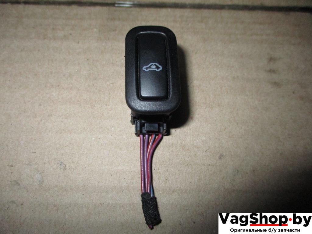 кнопка (выключатель) Volkswagen Passat B6 2008, 2.0 л., TDi, BMP, дизель, МКПП, черный, универсал, полный привод, 6Q0962109A - фото №1