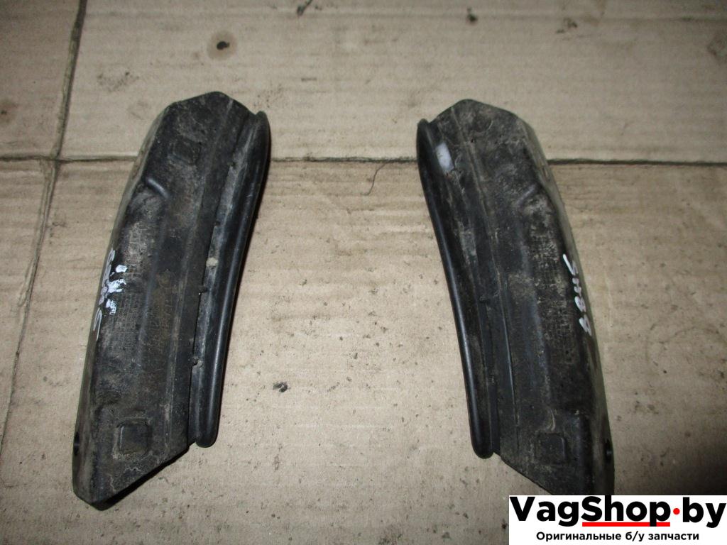 накладка декоративная Volkswagen Touran 2 2011, 2.0 л., TDi, CFJ, дизель, АКПП, черный, минивэн, передний привод, 1T0807837B, 1T0807838B - фото №1