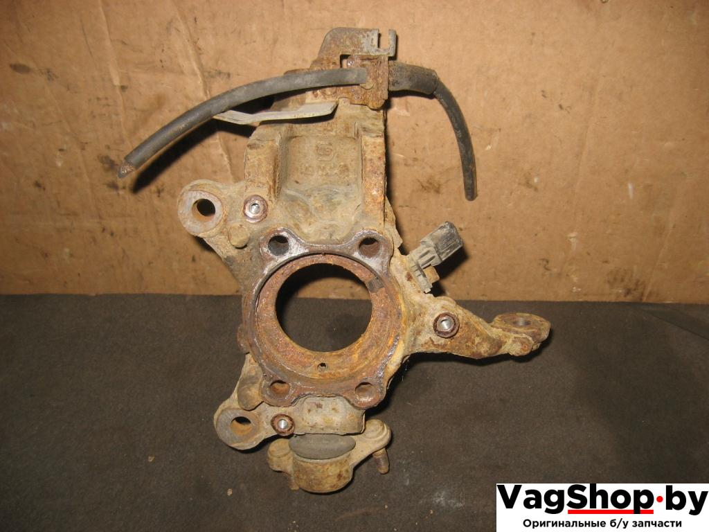 кулак поворотный левый Volkswagen Touran 2 2011, 2.0 л., TDi, CFJ, дизель, АКПП, черный, минивэн, передний привод - фото №1