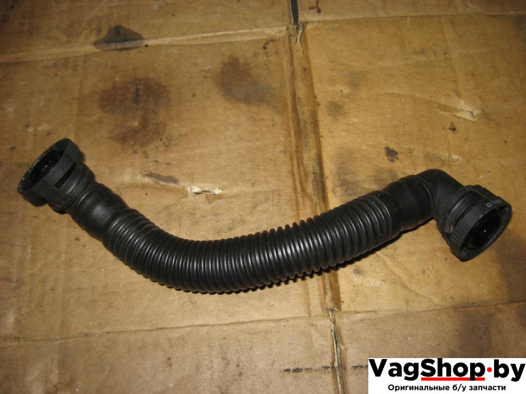 патрубок вентиляции картера Volkswagen Touran 2 2011, 2.0 л., TDi, CFJ, дизель, АКПП, черный, минивэн, передний привод, 03L103493G - фото №1