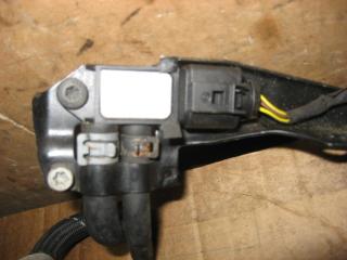 датчик давления (температуры) выхлопных газов Volkswagen Touran 2 2011, 2.0 л., TDi, CFJ, дизель, АКПП, черный, минивэн, передний привод, 059906051C