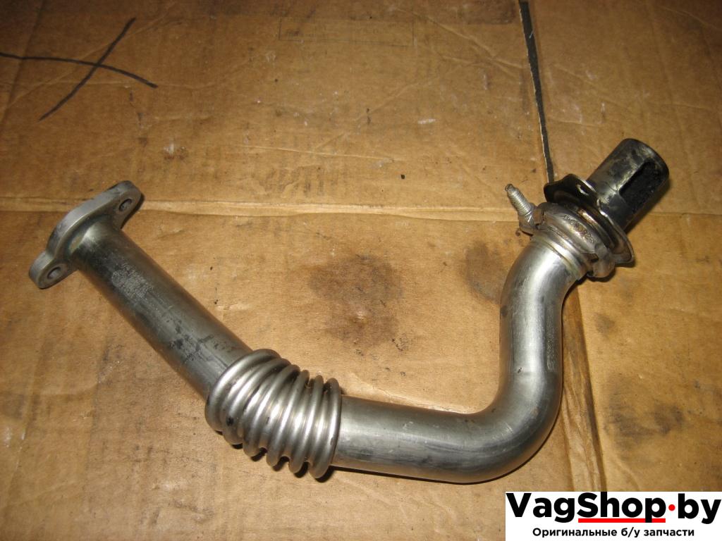 трубка системы рециркуляции EGR Volkswagen Touran 2 2011, 2.0 л., TDi, CFJ, дизель, АКПП, черный, минивэн, передний привод, 03L131521R - фото №1