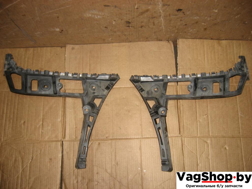 Крепление бампера заднего Volkswagen Touran 2 2011, 2.0 л., TDi, CFJ, дизель, АКПП, черный, минивэн, передний привод, 1T0807393D, 1T0807394D - фото №1