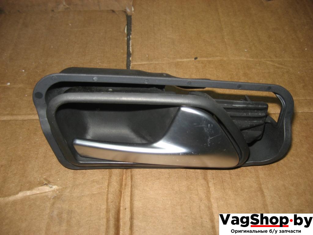 ручка внутренняя передняя правая Volkswagen Touran 2 2011, 2.0 л., TDi, CFJ, дизель, АКПП, черный, минивэн, передний привод, 1T1837114C - фото №1