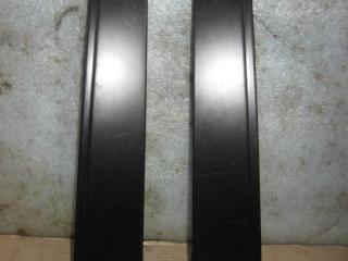 молдинг (накладка кузовная) Volkswagen Touran 2 2011, 2.0 л., TDi, CFJ, дизель, АКПП, черный, минивэн, передний привод, 1T0839889, 1T0839890