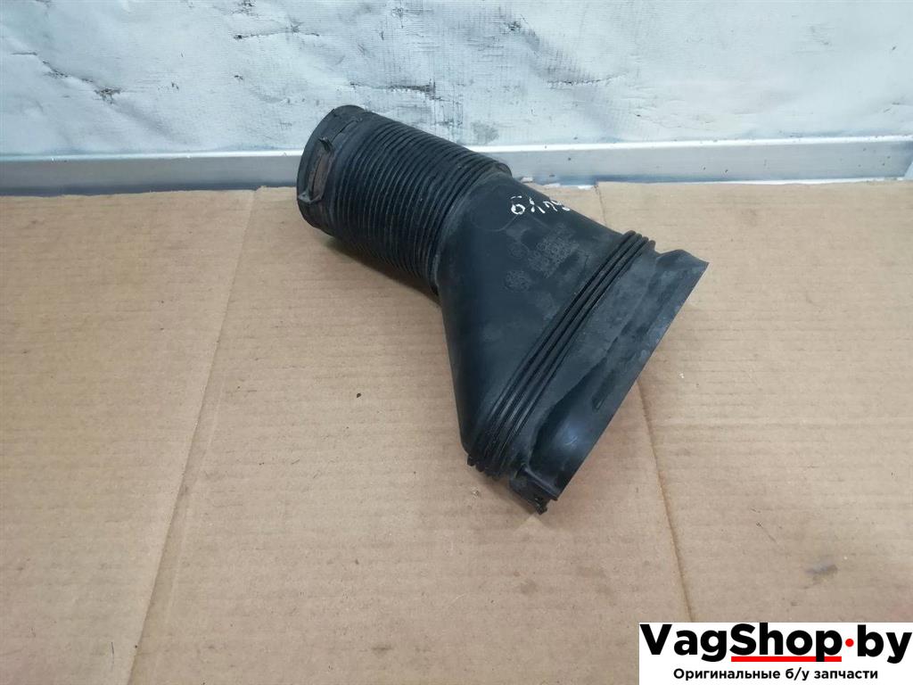 воздуховод Volkswagen Passat B6 2006, 2.0 л., TFSI, BWA, бензин, МКПП, серый, универсал, передний привод, 1K0129618AH - фото №1